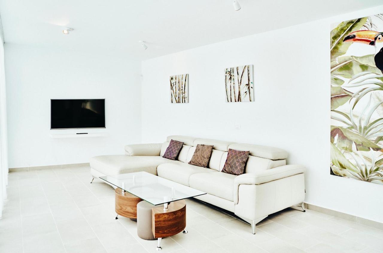 Vila Carla - 3Bdr + 3Bath In Amarilla Golf Σαν Μιγκέλ ντε Αμπόνα Εξωτερικό φωτογραφία